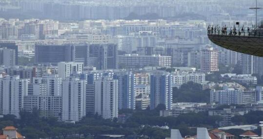 新加坡人希望政府监管房地产价格