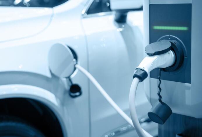 为什么电动汽车充电正在成为下一个必备的建筑设施
